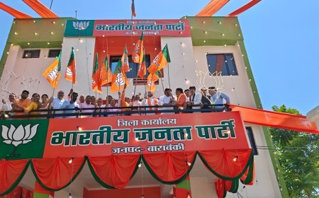 Barabanki : भाजपा का स्थापना दिवस देश के नवनिर्माण का संकल्प, बाराबंकी में कार्यकर्ताओं ने उत्साह के साथ मनाया उत्सव