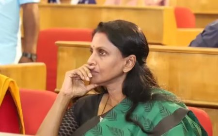 केरल चुनाव 2026: तिरुवनंतपुरम में एस. जयशंकर की सभा में भारी ड्रामा; भाषण में नाम न आने से नाराज भाजपा उम्मीदवार आर. श्रीलेखा ने छोड़ा मंच।