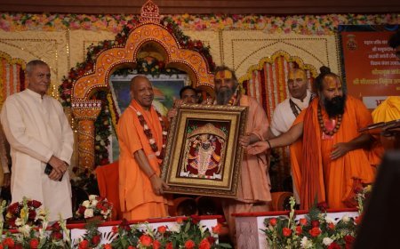 Mathura : सनातनी एकजुट हों तो हिंदू विरोधी षड्यंत्र करने वाले भारत का बाल बांका भी नहीं कर पाएंगेः सीएम योगी