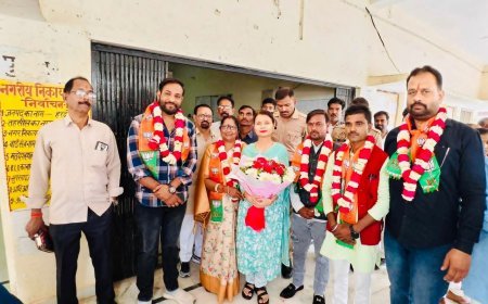 Hardoi : संडीला में नए सभासदों की एंट्री, शपथ ग्रहण समारोह में जुटे जनप्रतिनिधि