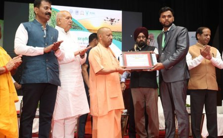 Lucknow : मुख्यमंत्री योगी आदित्यनाथ ने 15 कृषि वैज्ञानिकों को किया सम्मानित, खेती की नई तकनीक पर दिया जोर