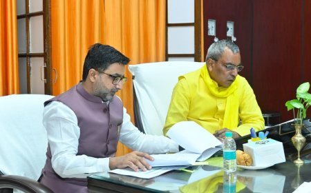 Lucknow : मदरसा शिक्षा और सरकारी योजनाओं को लेकर मंत्री ओम प्रकाश राजभर ने की समीक्षा, दिए जरूरी निर्देश