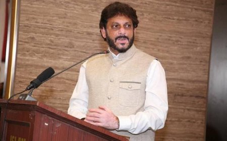 धार्मिक मान्यताओं का हवाला और संवैधानिक तर्क: 'वंदे मातरम्' की पंक्तियों को लेकर वारिस पठान ने दी सफाई, कहा- सम्मान है पर शिर्क मंजूर नहीं।