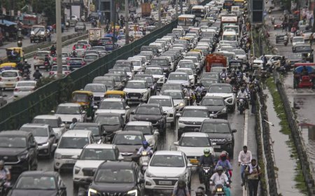 दिल्ली ट्रैफिक अलर्ट: न्यू रोहतक रोड पर 17 मई तक भारी बदलाव, अंडरग्राउंड केबल कार्य के चलते कई रास्ते डायवर्ट।