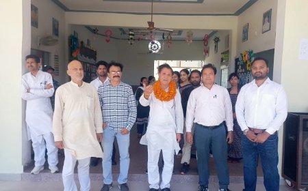 Saharanpur : शिक्षा विभाग में भ्रष्टाचार के खिलाफ शिक्षक संघ का हल्ला बोल, किताबों की कालाबाजारी रोकने की मांग