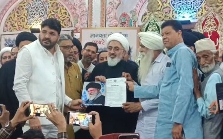 Amroha: अमरोहा में ईरान के सबसे बड़े नेता स्वर्गीय खामेनई के लिए शोक सभा, प्रतिनिधि को सौंपे गए ताजीयत,नामे। 