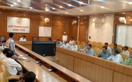 Hardoi: पीएम सूर्य योजना में लापरवाही पर सख्त डीएम, बैंकों की सूची तलब। 