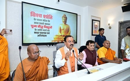 Lucknow: शांति, समता व भाईचारा— भगवान बुद्ध का संदेश - केशव प्रसाद मौर्य