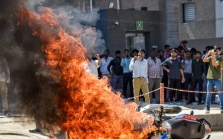 Noida Voilence : 300 से अधिक उपद्रवी गिरफ्तार, नोएडा हिंसा के पीछे गहरी साजिश, व्हाट्सएप ग्रुपों के जरिए भड़काई गई भीड़,