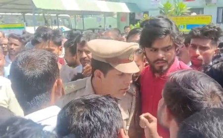 Hardoi : संडीला इंडस्ट्रियल एरिया में संविदा कर्मियों का हंगामा, वेतन और सुविधाएं बढ़ाने की मांग