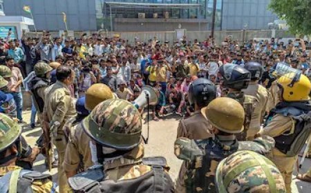 नोएडा में औद्योगिक अशांति का काला अध्याय: आखिर किसने सुलगाई मजदूरों के गुस्से की चिंगारी?