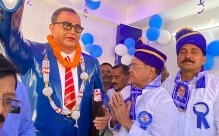 Bajpur : धूमधाम से मनायी गयी डॉ. भीमराव अंबेडकर की जयंती, निकली भव्य शोभायात्रा। 