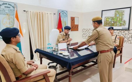 Hardoi: पुलिस अधीक्षक ने शुक्रवार परेड का किया निरीक्षण, दिए आवश्यक दिशा-निर्देश। 