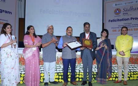 New Delhi: प्रशासनिक दक्षता में यूपी को बड़ी उपलब्धि- मिशन कर्मयोगी में बड़े राज्यों में यूपी को दूसरा पुरस्कार। 