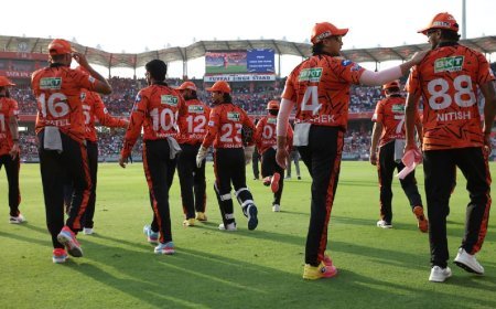 सनराइजर्स हैदराबाद का बड़ा दांव: दक्षिण अफ्रीकी तेज गेंदबाज गेराल्ड कोट्ज़ी की टीम में एंट्री, चोटिल डेविड पायने हुए टूर्नामेंट से बाहर।