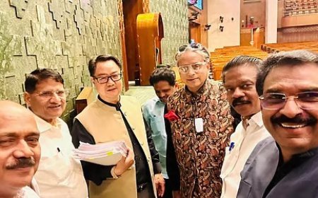 थरूर-रिजिजू संवाद: 'महिला विरोधी' के ठप्पे पर दिलचस्प चर्चा, कांग्रेस सांसद बोले- 'मैं तो महिलाओं को मानता हूँ ह्यूमन्स 2.0'