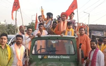 Sambhal : सम्भल में गूंजा जयकारा: परशुराम प्राकट्य उत्सव पर निकली भव्य शोभायात्रा, आस्था में डूबा शहर