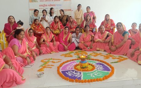 Lakhimpur- Kheri : पोषण पखवाड़े के तहत भव्य मानव श्रृंखला और सांस्कृतिक कार्यक्रम, नारी सशक्तिकरण का दिया संदेश