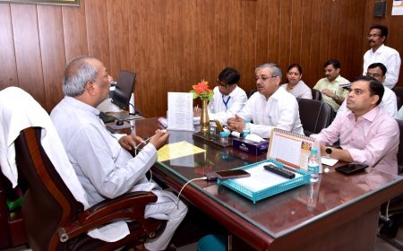 Lucknow : मछुआ पद पर भर्ती के लिए यथाशीघ्र कार्यवाही कर पद भरे जाएं, शासन या निदेशालय स्तर पर कोई भी पत्रावली लंबित न रहने पाए- डॉ संजय कुमार निषाद