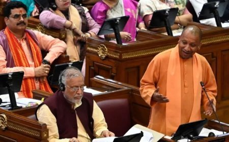 Lucknow : ‘आधी आबादी’ के हक की लड़ाई में शामिल होंगे सीएम योगी, ब्लॉक स्तर से लेकर जिला मुख्यालयों तक कार्यक्रमों की श्रृंखला चलाई जाएगी