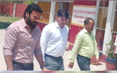 Saharanpur : नए जिलाधिकारी अरविंद कुमार चौहान ने पदभार संभालने से पहले मां शाकुंभरी देवी के दर्शन किए