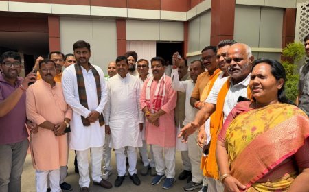 Sitapur : महिला आरक्षण के समर्थन में सीतापुर की 5500 महिलाओं ने लखनऊ में भरी हुंकार, निकाली पदयात्रा