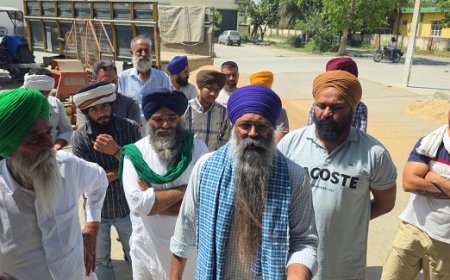 Bajpur: अंडर साइज बताकर गेहूं खरीद से इनकार, बाजपुर में किसानों का हंगामा—4 बजे से अनशन की चेतावनी।