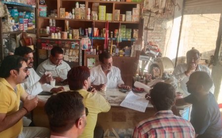 Sitapur : महमूदाबाद में पत्रकारों की बैठक आयोजित, संगठन की मजबूती और सम्मान के लिए बनाई गई नई कार्यकारिणी