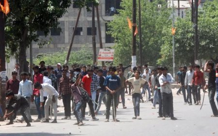 नोएडा में 'स्लीपर सेल' की बड़ी साजिश का भंडाफोड़: Gen-Z की फौज तैयार कर देश में बवाल करने की थी तैयारी।