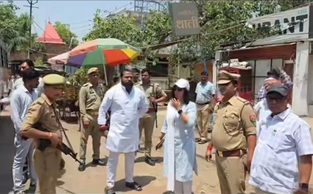 Sitapur : सीतापुर में जाम हटाने के लिए प्रशासन ने बस स्टैंड पर चलाया अभियान