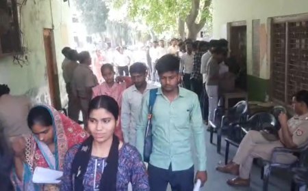 Sambhal : सम्भल में होमगार्ड परीक्षा का दूसरा दिन: दोनों पालियों में 75% से ज्यादा उपस्थिति, हजारों अभ्यर्थी रहे शामिल