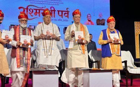 Lucknow: राष्ट्र निर्माताओं को नमन: रश्मिरथी पर्व में गूंजा तिलक और अटल का गौरवगान। 