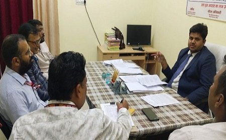 Ballia: राष्ट्रीय लोक अदालत को सफल बनाने हेतु अधिकारियों व बैंक प्रबंधकों की बैठक आयोजित। 