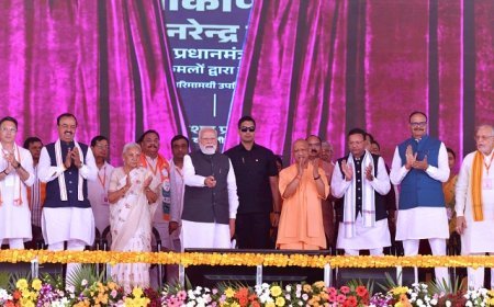 Hardoi: प्रधानमंत्री ने किया ₹36,230 करोड़ के 594 किमी लंबे गंगा एक्सप्रेस-वे का लोकार्पण, यूपी के विकास और रोजगार को मिलेगी नई रफ्तार। 