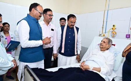 Lucknow : उप मुख्यमंत्री केशव प्रसाद मौर्य एवं बृजेश पाठक ने पूर्व मंत्री नरेन्द्र कुमार सिंह गौर का हालचाल जाना