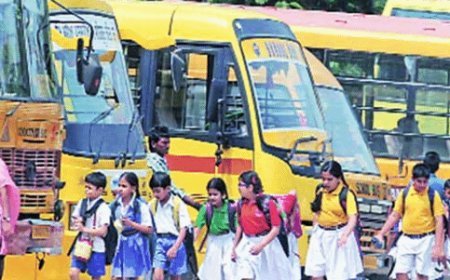 Hardoi: स्कूली वाहनों पर सख्ती, तीन दिन में पूरे करें जरूरी दस्तावेज। 