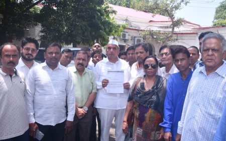 Kanpur : राहुल गांधी का पुतला जलाने पर कांग्रेस का प्रदर्शन, पुलिस कमिश्नर ने दिए एफआईआर के निर्देश