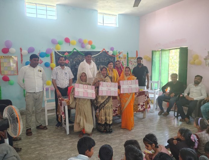 Hardoi : किसान नेता रफीक लम्बू ने बच्चों को किया सम्मानित, बढ़ाया उत्साह