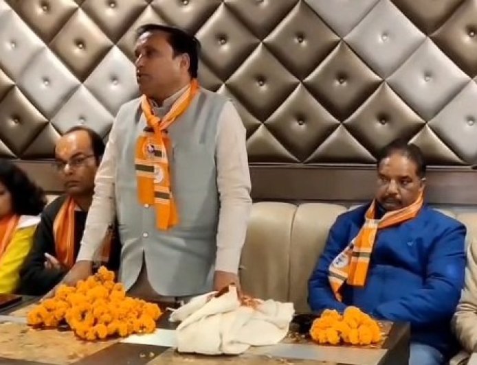 Mussoorie: मसूरी में अल्पसंख्यक मोर्चा की बैठक, योजनाओं को जन-जन तक पहुंचाने का आह्वान।