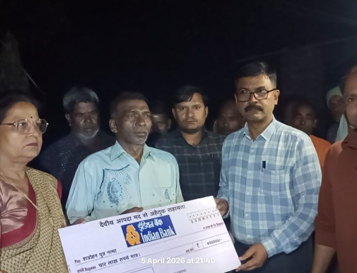 Lucknow: सीतापुर अग्निकांड: 3 की मौत पर सीएम योगी सख्त, परिजनों को 4-4 लाख की तत्काल सहायता। 