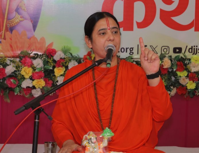 Deoband : देवबंद में हरि कथा के दूसरे दिन गूंजा भारतीय संस्कृति की रक्षा का संदेश