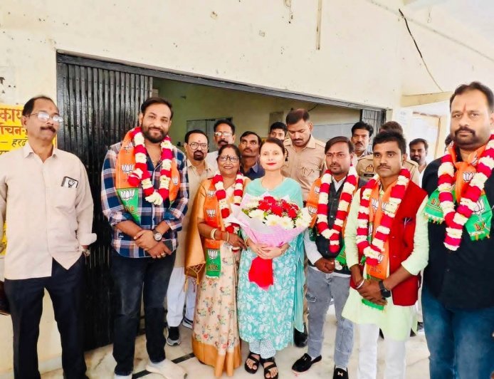 Hardoi : संडीला में नए सभासदों की एंट्री, शपथ ग्रहण समारोह में जुटे जनप्रतिनिधि