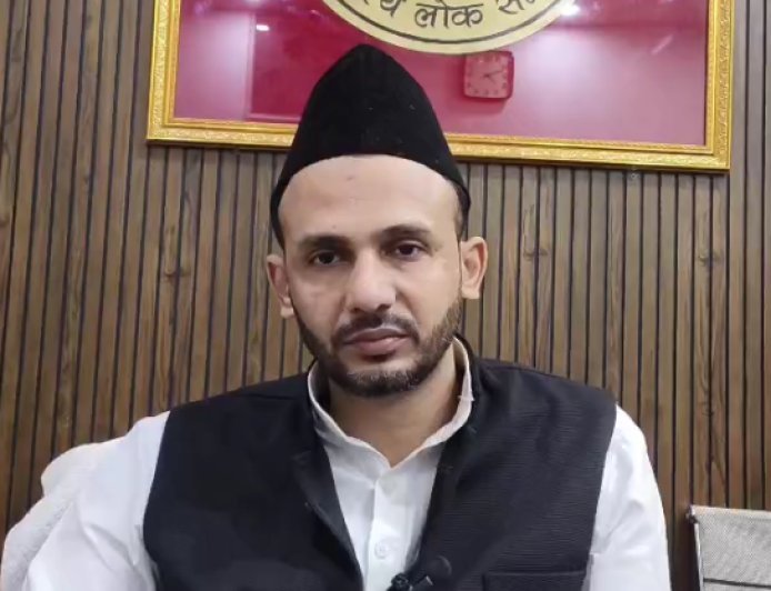 Sambhal : घर से नहीं निकल पाएगी बीजेपी- जियाउर्रहमान बर्क का बड़ा हमला, पोस्टर विवाद पर सियासत गरम