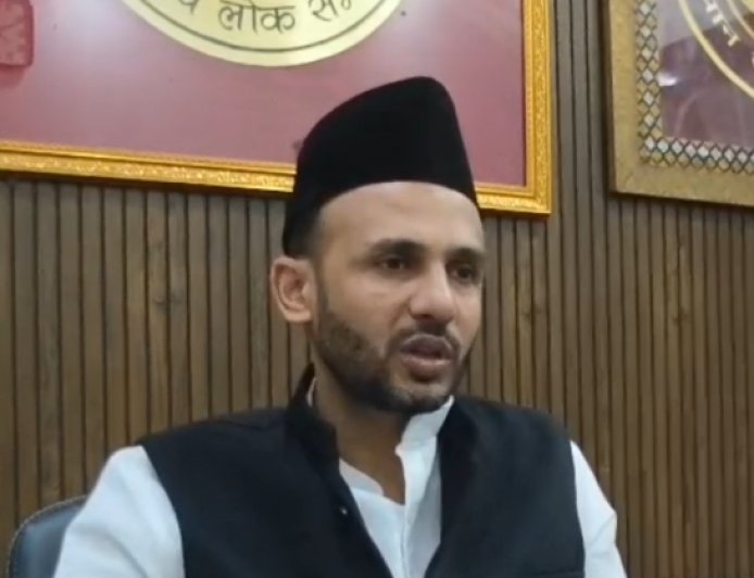 Sambhal : PDA वोटरों पर ‘सिस्टमेटिक कटौती’ का आरोप, सपा सांसद जियाउर्रहमान बर्क ने उठाए चुनाव आयोग पर सवाल