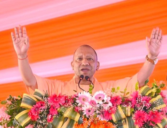 Lucknow : योगी सरकार का प्रोत्साहन पाकर 8 बेटियां परीक्षा पास कर बनीं अफसर