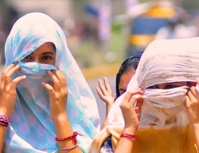 दिल्ली-NCR में सूरज के तेवर हुए तल्ख: 42°C के करीब पहुँचने का अनुमान, मौसम विभाग ने जारी की कड़ी चेतावनी।