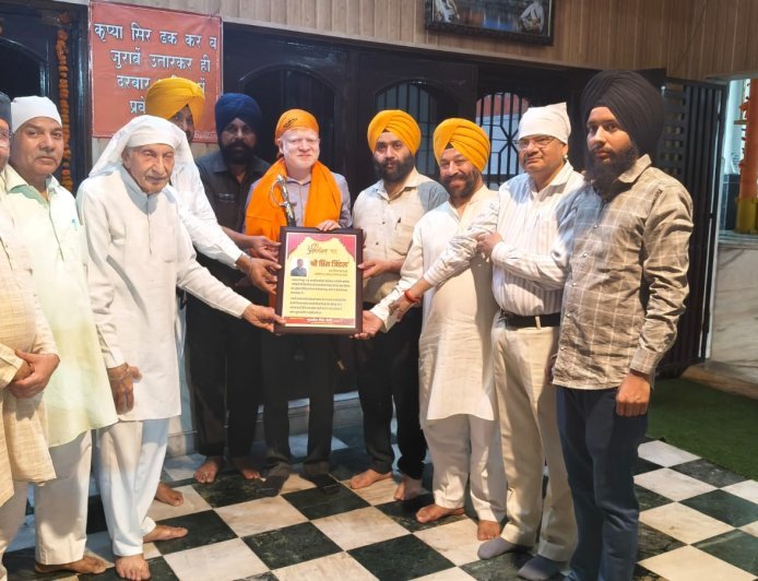 Deoband : देवबंद गुरुद्वारे में न्यायिक अधिकारियों का सम्मान, विदाई पर छलका प्यार