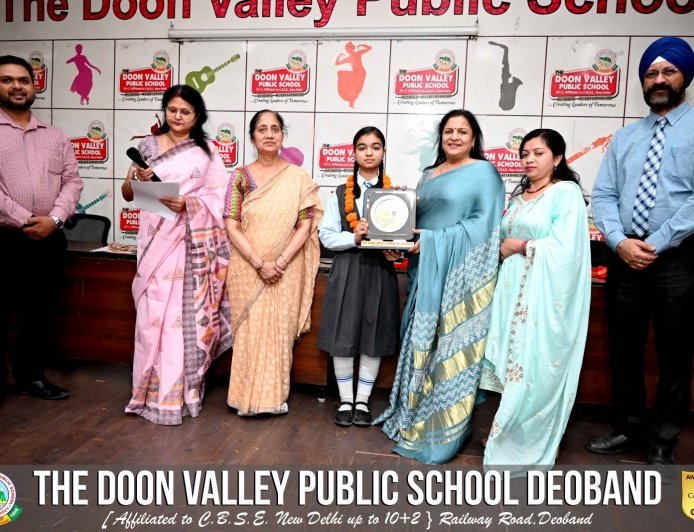 Deoband : दून वैली की तनिष्का सैनी ने फहराया सर्वश्रेष्ठता का परचम