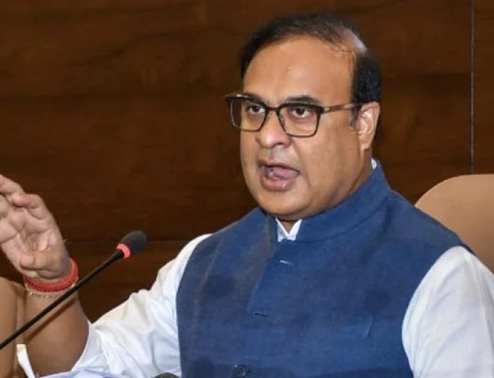 ममता दीदी को चाहिए घुसपैठिए, उनके साथ ही उनका 'इलू-इलू' है, हिमंत बिस्वा सरमा के बयान से मचा हड़कंप