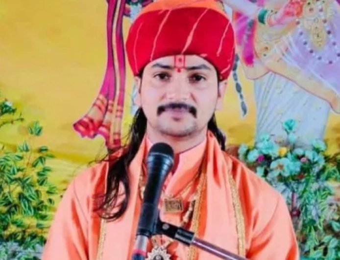 Mathura : बिरला मंदिर के पास शराब की दुकान हटाने के आदेश, कथावाचक की शिकायत पर आबकारी विभाग की कार्यवाही